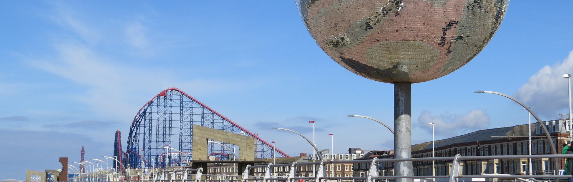blackpool glitterball.jpg