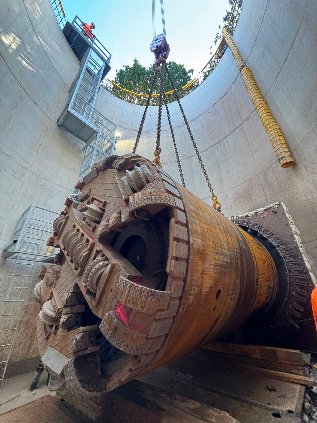 tunnel 2.jpg